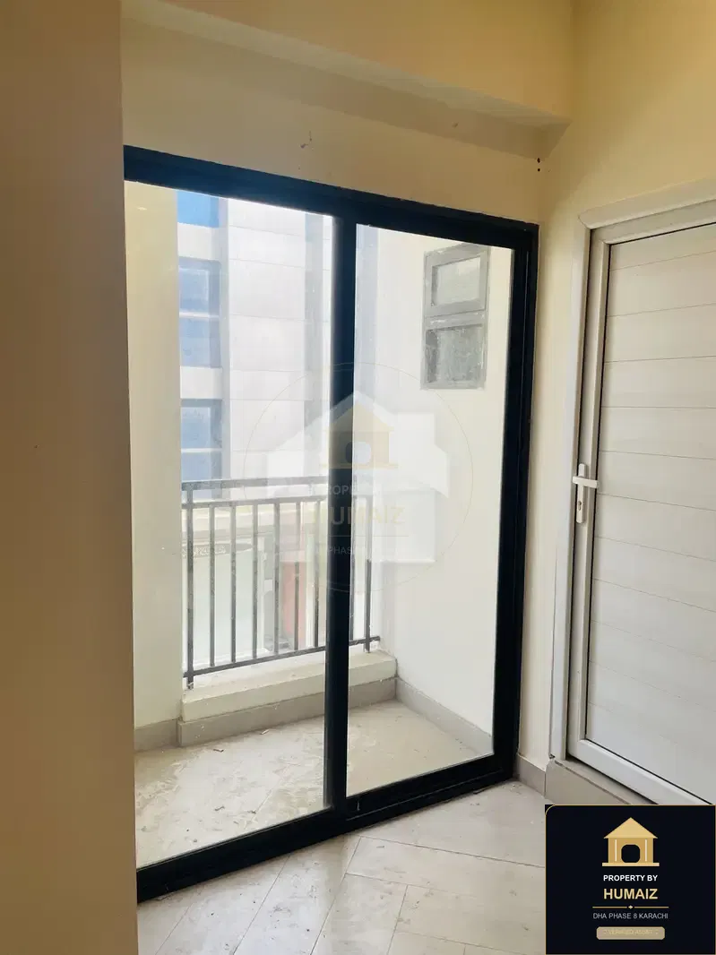 3-Bedroom Luxury Apartment (Brand New, 4 Bath, Suite 21) in DHA Phase 8 For Sale in DHA Phase 8 Karachi — Photograph 9
