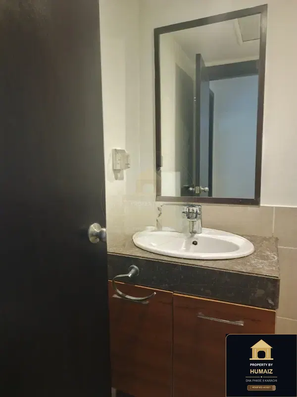 4-Bedroom Luxury Apartment (Sea Facing, 6 Bath, Suite 10) at Coral Towers For Sale in DHA Phase 8 Karachi — Photograph 11