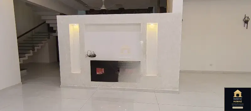 600 Sq. Yd. 7-Bedroom Luxury Villa in Zone A For Sale in DHA Phase 8 Karachi — Photograph 39