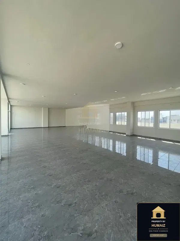 367 Sq. Yd. Corporate Office Space on Zulfiqar Commercial For Rent in DHA Phase 8 Karachi — Photograph 10
