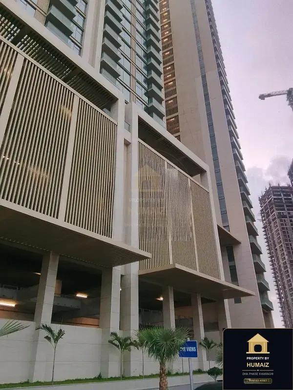 2-Bedroom Luxury Apartment (Sea Facing, 3 Bath, Suite 5) at Emaar Oceanfront For Sale in DHA Phase 8 Karachi — Photograph 5