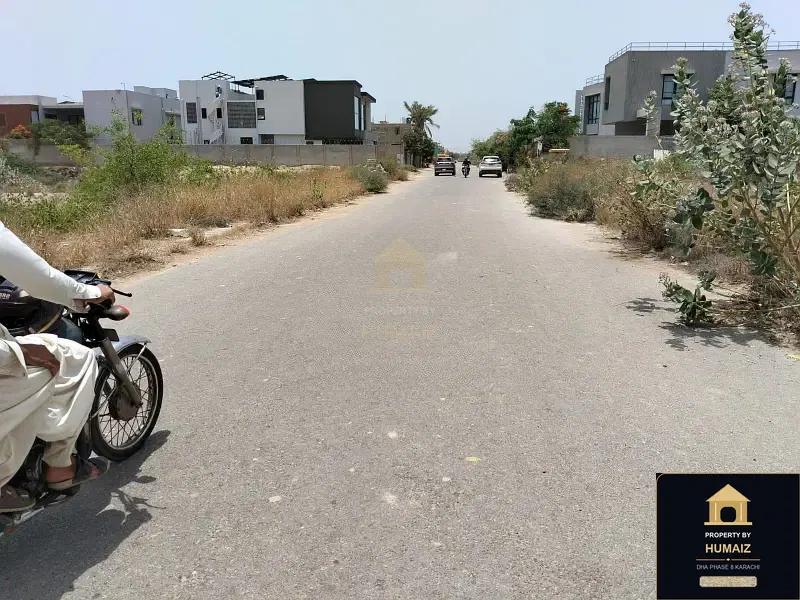 700 Sq. Yd. Residential Plot in Zone B For Sale in DHA Phase 8 Karachi — Photograph 4