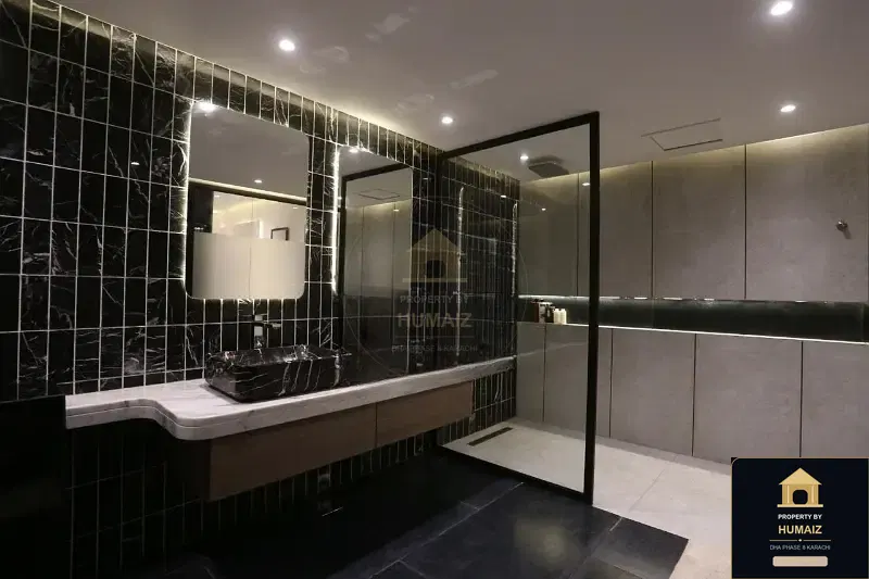 4-Bedroom Luxury Apartment (Sea Facing, 5 Bath, Suite 10) at Pearl Towers For Rent in DHA Phase 8 Karachi — Photograph 6