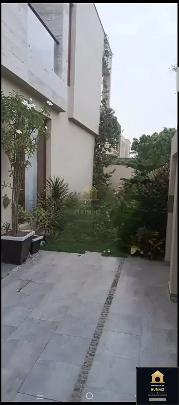 500 Sq. Yd. 5-Bedroom Luxury Villa (5 Bath, Residence 8) on Zulfiqar Commercial For Sale in DHA Phase 8 Karachi — Photograph 2