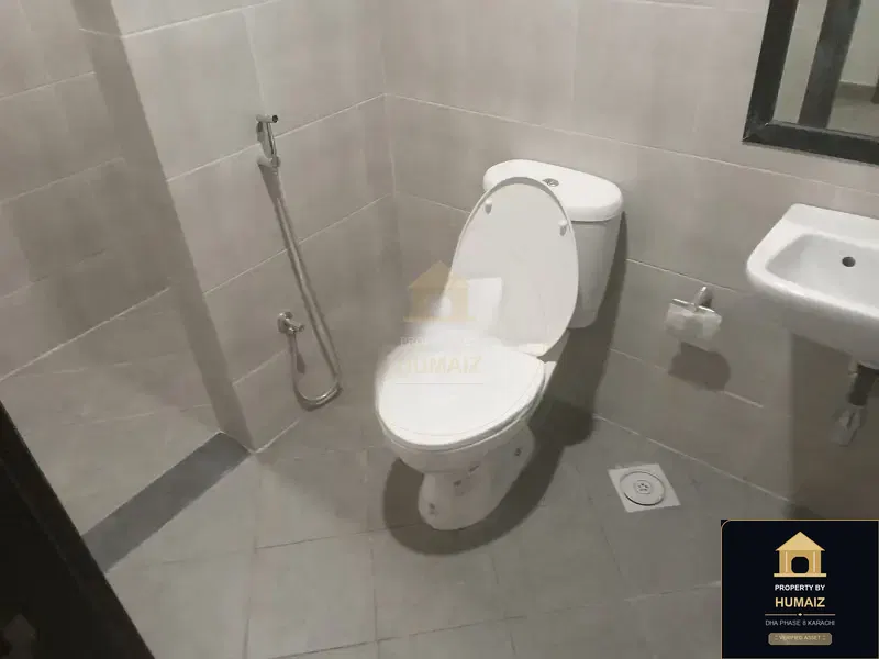 4-Bedroom Luxury Apartment (Sea Facing, 6 Bath, Suite 4) at Coral Towers For Sale in DHA Phase 8 Karachi — Photograph 9