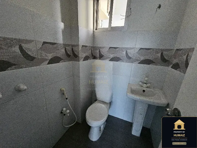 100 Sq. Yd. Commercial Building (Boulevard Facing, Unit 4) on Zulfiqar Commercial For Sale in DHA Phase 8 Karachi — Photograph 8