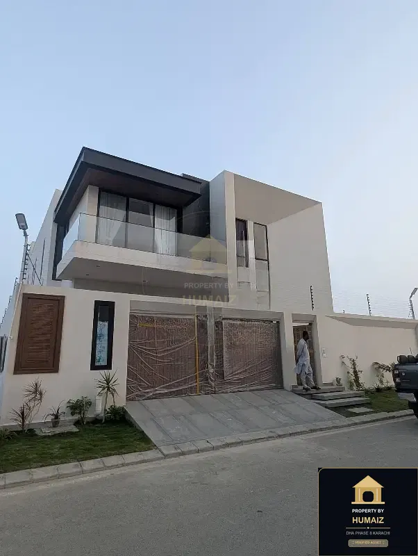 500 Sq. Yd. 5-Bedroom Luxury Villa (West Open, 6 Bath, Residence 8) in Khayaban-e-Sahil For Sale in DHA Phase 8 Karachi — Photograph 2