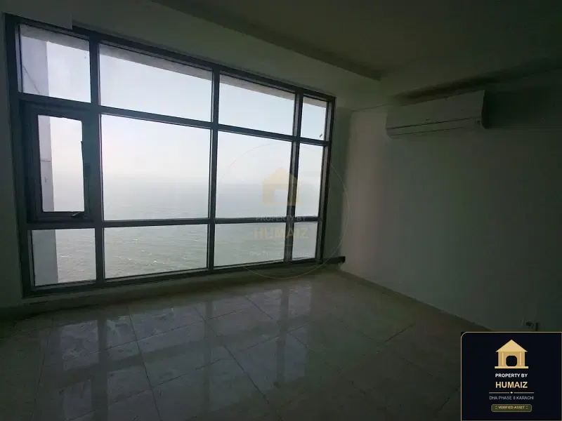 4-Bed Luxury Penthouse (Sea Facing, 5 Bath, Suite 1) at Pearl Towers For Rent in DHA Phase 8 Karachi — Photograph 15