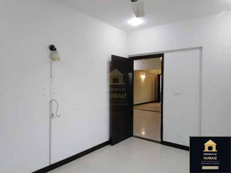 3-Bedroom Luxury Apartment (3 Bath, Suite 15) in DHA Phase 8 For Rent in DHA Phase 8 Karachi — Photograph 4