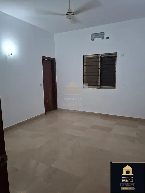 3-Bedroom Upper/Lower Portion (4 Bath, Unit 76) in DHA Phase 8 For Rent in DHA Phase 8 Karachi — Photograph 4
