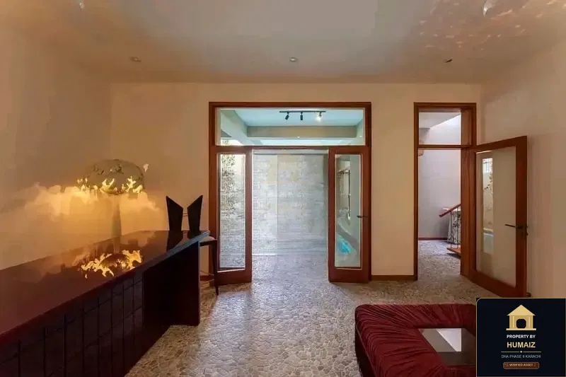 500 Sq. Yd. 6-Bedroom Luxury Villa (West Open, 6 Bath, Residence 6) on Khayaban-e-Faisal For Sale in DHA Phase 8 Karachi — Photograph 5