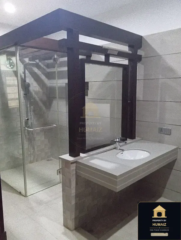 3-Bedroom Upper/Lower Portion (Private Pool, 4 Bath, Unit 7) in DHA Phase 8 For Rent in DHA Phase 8 Karachi — Photograph 3
