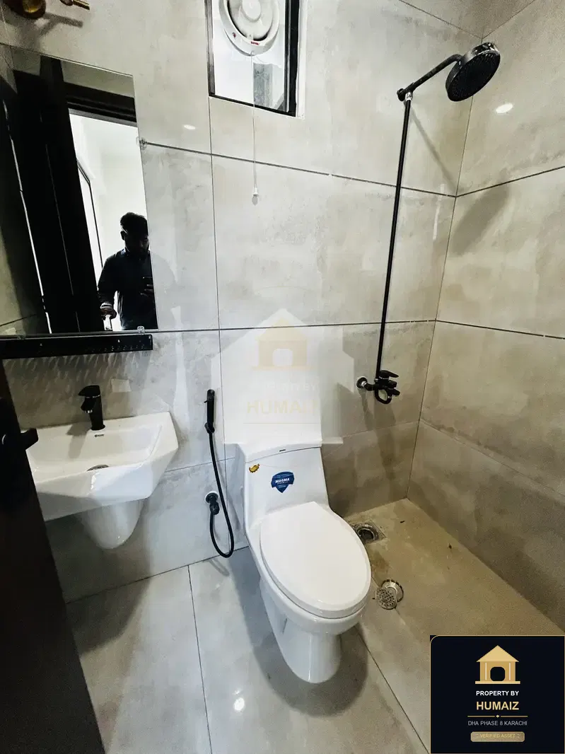 3-Bedroom Luxury Apartment (West Open, 4 Bath, Suite 23) on Al-Murtaza Commercial For Rent in DHA Phase 8 Karachi — Photograph 4