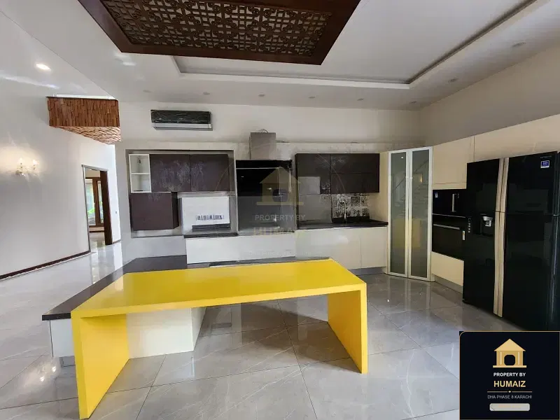 1,080 Sq. Yd. 6-Bedroom Luxury Villa in DHA Phase 8 For Rent in DHA Phase 8 Karachi — Photograph 10