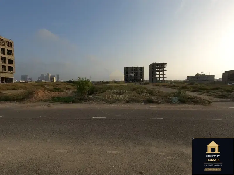 100 Sq. Yd. Commercial Building on Peninsula Commercial For Sale in DHA Phase 8 Karachi — Photograph 8