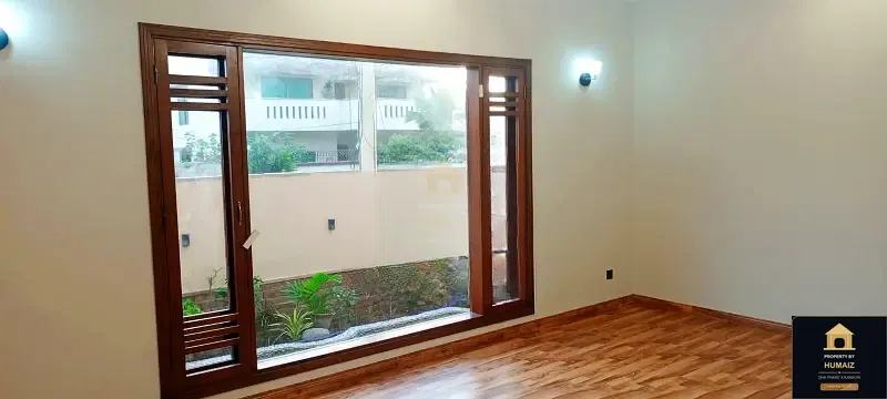 500 Sq. Yd. 6-Bedroom Luxury Villa (Basement, 7 Bath, Residence 7) in Zone A For Sale in DHA Phase 8 Karachi — Photograph 6