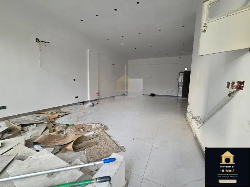 100 Sq. Yd. Commercial Building (West Open, 7 Bath, Unit 7) on Zulfiqar Commercial For Rent in DHA Phase 8 Karachi — Photograph 4