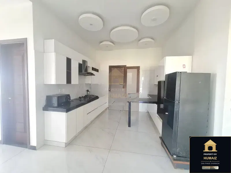 500 Sq. Yd. 1-Bedroom Luxury Villa in DHA Phase 8 For Rent in DHA Phase 8 Karachi — Photograph 3