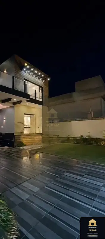 666 Sq. Yd. 6-Bedroom Luxury Villa (Basement, 7 Bath, Residence 23) in DHA Phase 8 For Sale in DHA Phase 8 Karachi — Photograph 11