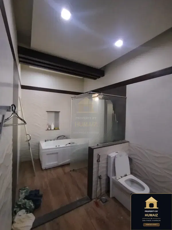 500 Sq. Yd. 5-Bedroom Luxury Villa (West Open, 6 Bath, Residence 18) in DHA Phase 8 For Sale in DHA Phase 8 Karachi — Photograph 11