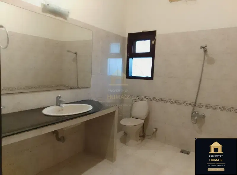 3-Bedroom Upper/Lower Portion (3 Bath, Unit 5) in DHA Phase 8 For Rent in DHA Phase 8 Karachi — Photograph 8