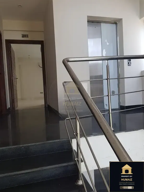 97 Sq. Yd. Corporate Office Space on Al-Murtaza Commercial For Sale in DHA Phase 8 Karachi — Photograph 6