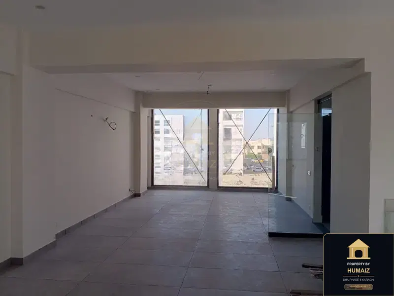 200 Sq. Yd. Corporate Office Space (Brand New, 3 Bath, Unit 1) on Zulfiqar Commercial For Rent in DHA Phase 8 Karachi — Photograph 4