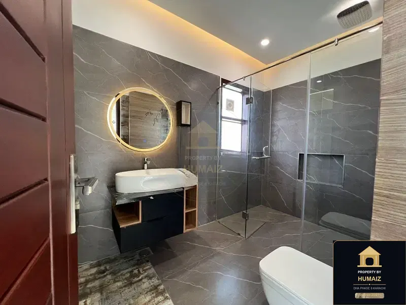 500 Sq. Yd. 6-Bedroom Luxury Villa (Private Pool, 6 Bath, Residence 135) in DHA Phase 8 For Sale in DHA Phase 8 Karachi — Photograph 5