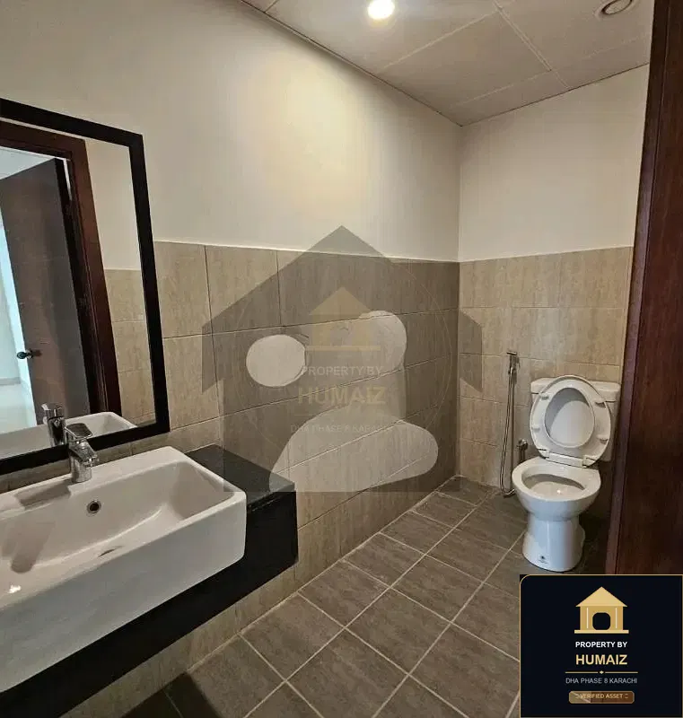 2-Bedroom Luxury Apartment (Sea Facing, 4 Bath, Suite 6) at Reef Towers For Sale in DHA Phase 8 Karachi — Photograph 4