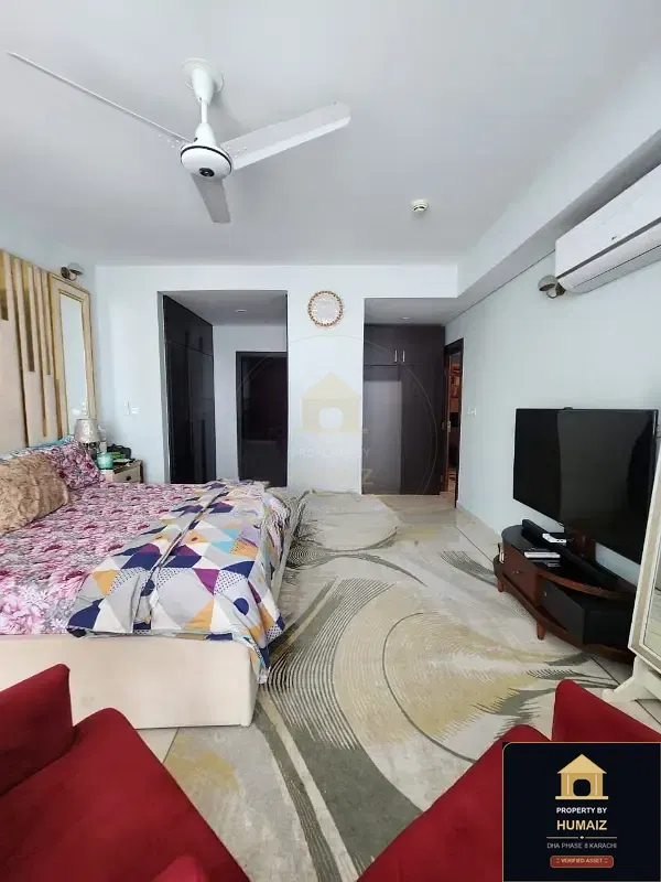 4-Bedroom Luxury Apartment (Sea Facing, Suite 10) at Pearl Towers For Sale in DHA Phase 8 Karachi — Photograph 2