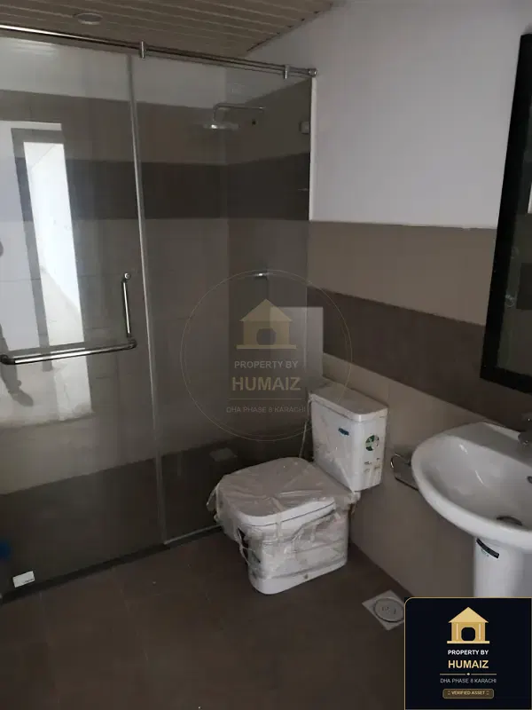 3-Bedroom Luxury Apartment (Sea Facing, 5 Bath, Suite 6) at Pearl Towers For Rent in DHA Phase 8 Karachi — Photograph 22