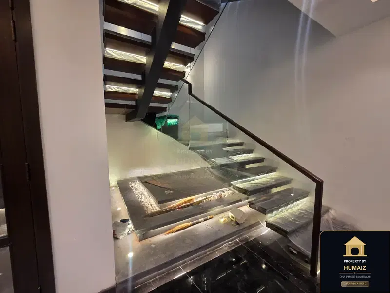 500 Sq. Yd. 5-Bedroom Luxury Villa (Basement, 7 Bath, Residence 29) in DHA Phase 8 For Rent in DHA Phase 8 Karachi — Photograph 3