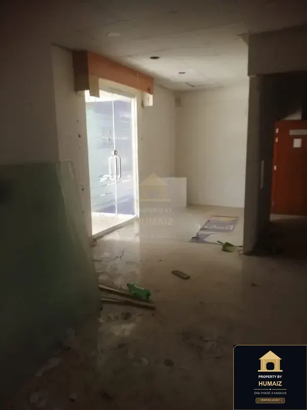 200 Sq. Yd. Commercial Building (Boulevard Facing, 2 Bath, Unit 1) on Zulfiqar Commercial For Rent in DHA Phase 8 Karachi — Photograph 4