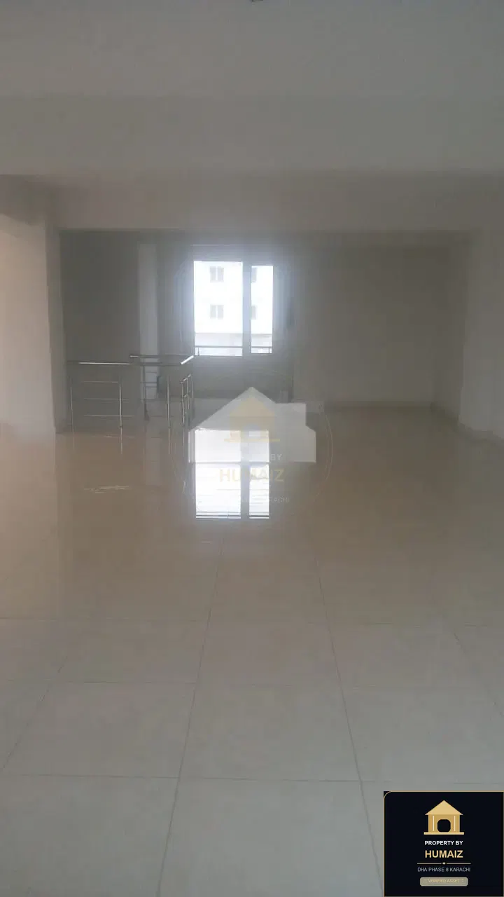 111 Sq. Yd. Commercial Retail Shop in DHA Phase 8 For Rent in DHA Phase 8 Karachi — Photograph 2