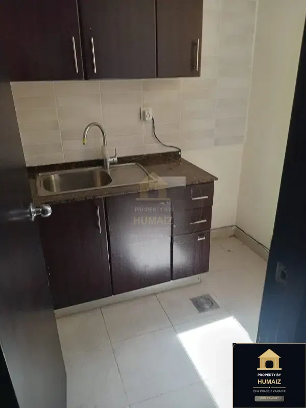 3-Bedroom Luxury Apartment (Sea Facing, 3 Bath, Suite 5) at Coral Towers For Rent in DHA Phase 8 Karachi — Photograph 31