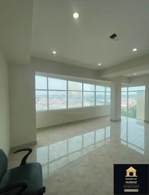 114 Sq. Yd. Corporate Office Space in DHA Phase 8 For Rent in DHA Phase 8 Karachi — Photograph 3
