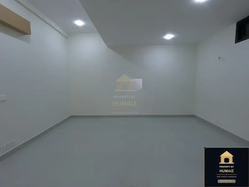 1,000 Sq. Yd. 11-Bedroom Luxury Villa in Zone A For Sale in DHA Phase 8 Karachi — Photograph 12