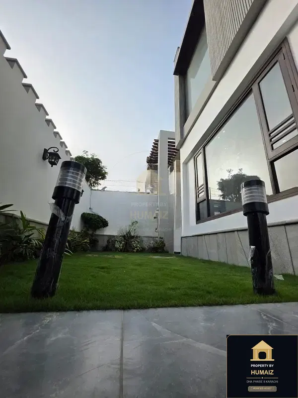 500 Sq. Yd. 6-Bedroom Luxury Villa (Basement, 6 Bath, Residence 100) in DHA Phase 8 For Sale in DHA Phase 8 Karachi — Photograph 5