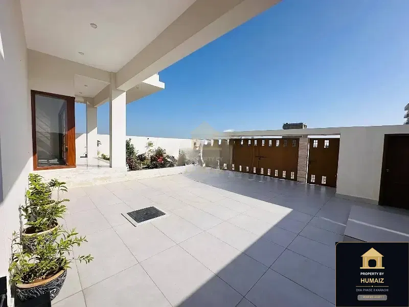 666 Sq. Yd. 6-Bedroom Luxury Villa (Private Pool, 6 Bath, Residence 7) in DHA Phase 8 For Sale in DHA Phase 8 Karachi — Photograph 2