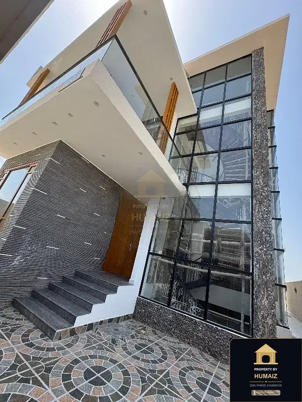 300 Sq. Yd. 5-Bedroom Luxury Villa (Basement, 6 Bath, Residence 5) in DHA Phase 8 For Sale in DHA Phase 8 Karachi — Photograph 3