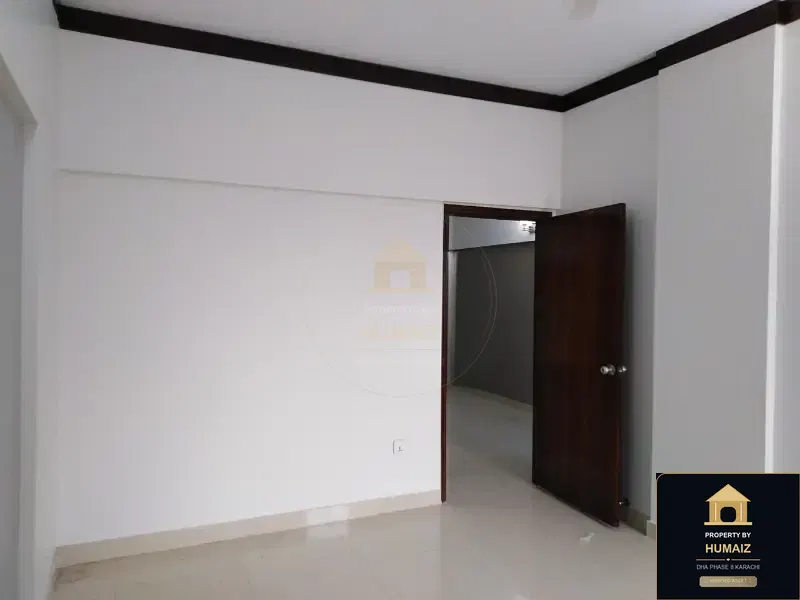 3-Bedroom Luxury Apartment (3 Bath, Suite 14) in DHA Phase 8 For Rent in DHA Phase 8 Karachi — Photograph 3