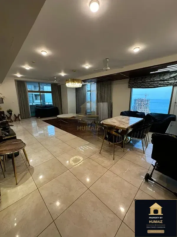 3-Bedroom Luxury Apartment (Boulevard Facing, 3 Bath, Suite 8) at Pearl Towers For Sale in DHA Phase 8 Karachi — Photograph 2