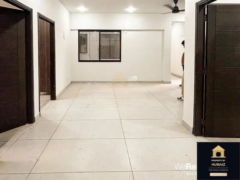 3-Bedroom Luxury Apartment (Boulevard Facing, 3 Bath, Suite 18) on Al-Murtaza Commercial For Rent in DHA Phase 8 Karachi — Photograph 5