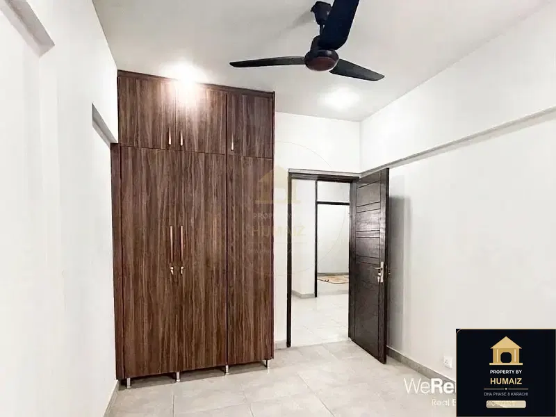 3-Bedroom Luxury Apartment (Boulevard Facing, 3 Bath, Suite 18) on Al-Murtaza Commercial For Rent in DHA Phase 8 Karachi — Photograph 9