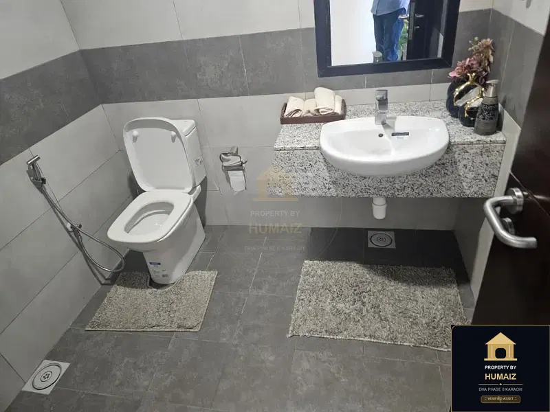 3-Bedroom Luxury Apartment (5 Bath, Suite 17) at Pearl Towers For Rent in DHA Phase 8 Karachi — Photograph 5
