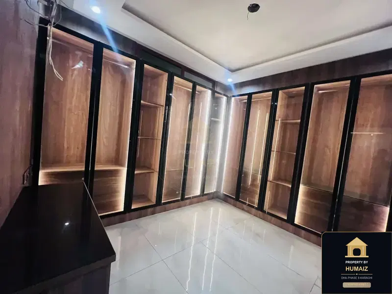 500 Sq. Yd. 6-Bedroom Luxury Villa (Basement, 6 Bath, Residence 6) in DHA Phase 8 For Sale in DHA Phase 8 Karachi — Photograph 23