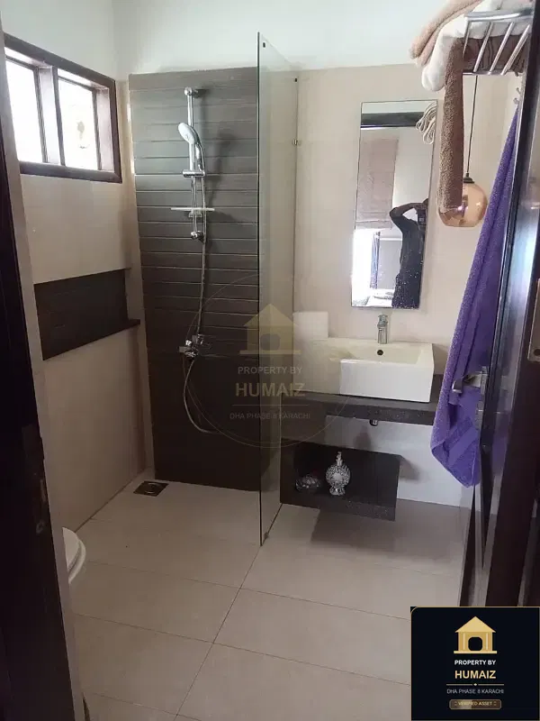 120 Sq. Yd. 5-Bedroom Luxury Villa (Basement, 6 Bath, Residence 2) in Khayaban-e-Iqbal For Sale in DHA Phase 8 Karachi — Photograph 5