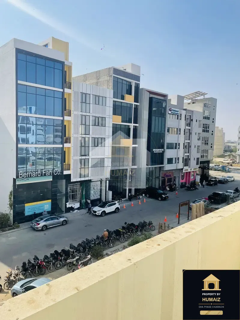 3-Bedroom Luxury Apartment (Brand New, 4 Bath, Suite 4) on Al-Murtaza Commercial For Sale in DHA Phase 8 Karachi — Photograph 2