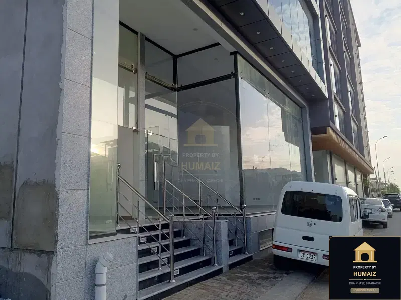 500 Sq. Yd. Commercial Retail Shop in DHA Phase 8 For Rent in DHA Phase 8 Karachi — Photograph 5