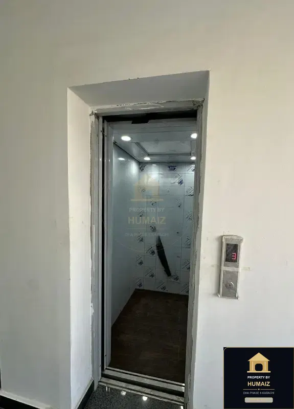 200 Sq. Yd. Commercial Building (Basement, 5 Bath, Unit 6) on Al-Murtaza Commercial For Rent in DHA Phase 8 Karachi — Photograph 4